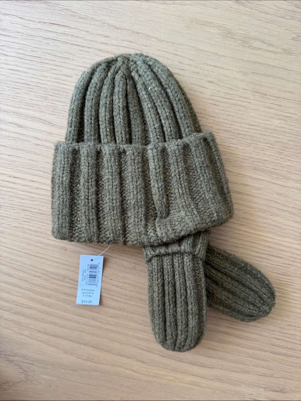 NWT- GAP Olive Green Ribbed Knit Beanie and Mittens Set